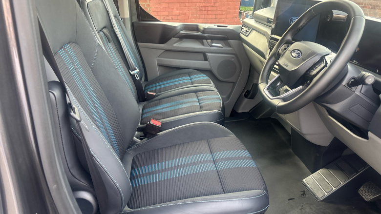 Ford Transit Custom E-320 L1 Rwd 160kW 65kWh H1 Van Sport Auto